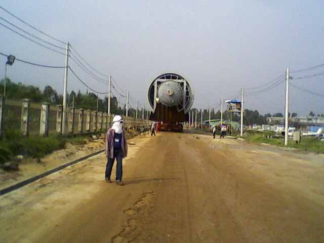 Heavy-haul delivery of fabricated process equipment