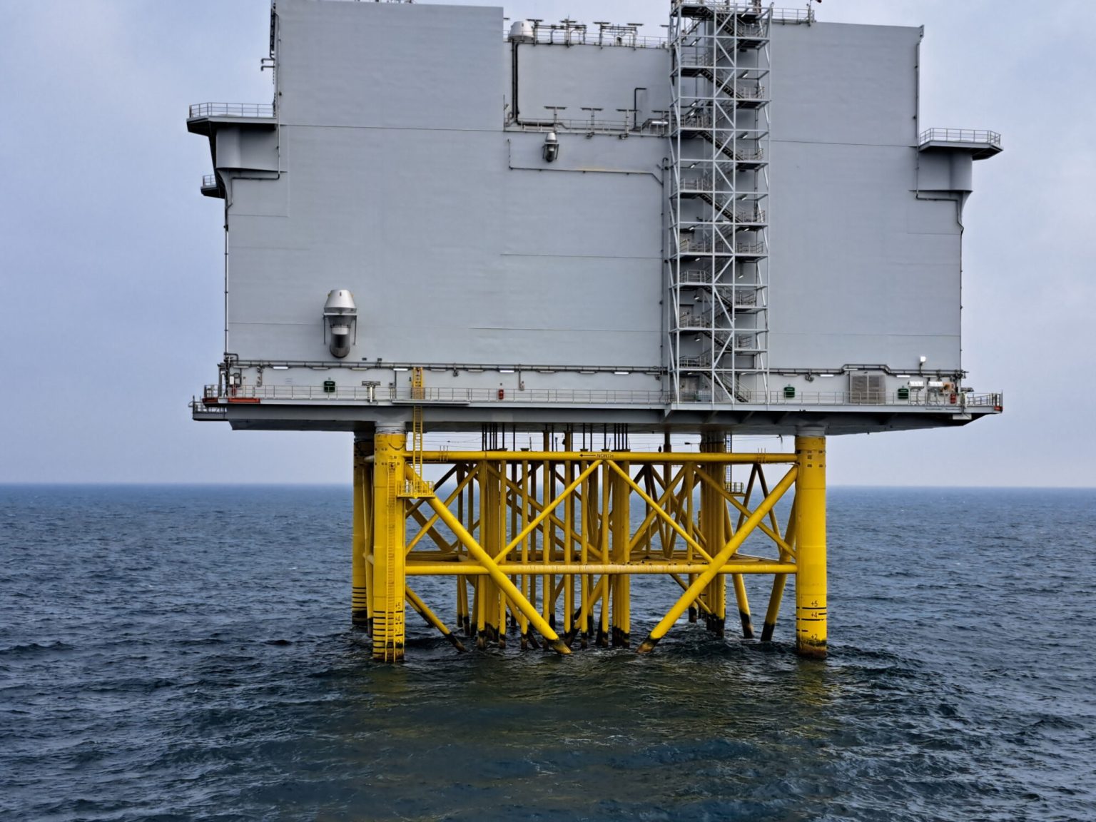 Offshore renewable energy structure